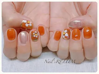 ネイル THECOLORS所属・近貞 莉奈のネイルデザイン