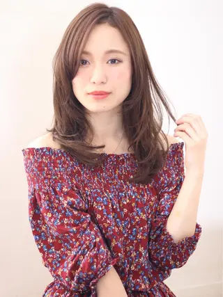 ミディアム セミロング 鎌倉 彩のヘアスタイル
