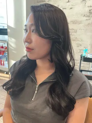 ロング 羽山 笑夢のヘアスタイル