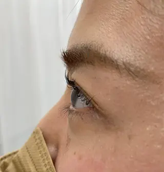 マツエク・マツパ Lian de FLOAT所属・西山 英美佳の眉毛・アイブロウイメージ