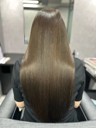 ロング 岩崎 恵実のヘアスタイル