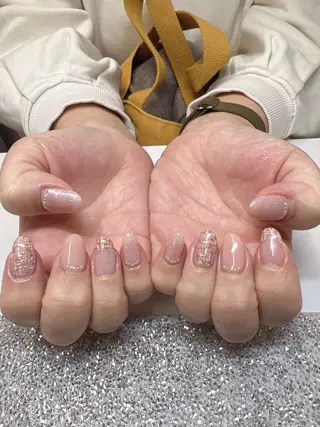 ネイル Guarendo錦糸町店所属・ガレンドウ 白澤 愛子のネイルデザイン