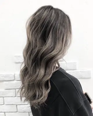 セミロング 太白区白髪ぼかし/ ボブカット/千葉達人のヘアスタイル