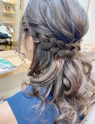 ヘアアレンジ GRANLUSSO 〜グランルッソ駅前店所属・木口 嘉美のヘアスタイル