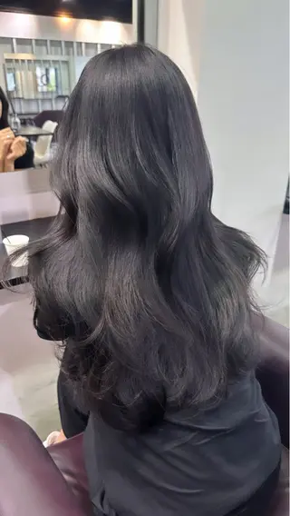 ロング カラー YEAU　PLUS所属・極上の艶髪 RINAのヘアスタイル