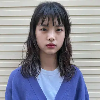 セミロング パーマ ホリケ アオイのヘアスタイル