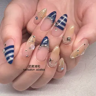 ネイル R inのネイルデザイン