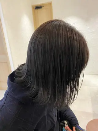 セミロング カラー 💫扱いやすい ／レイヤー/小林陸のヘアスタイル