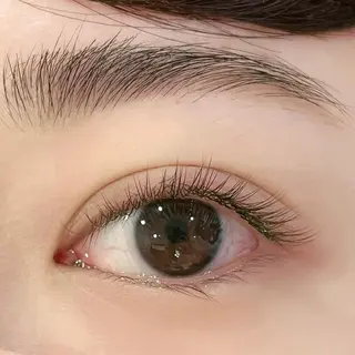 マツエク・マツパ Aya Pilinaの眉毛・アイブロウイメージ