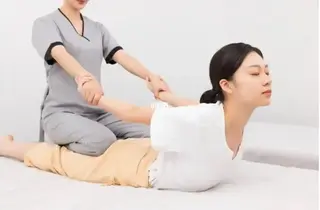 herbal relaxation &beauty満芳庭所属・楊 蓉のネイルデザイン