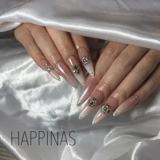 ネイル HAPPINAS所属・HAPPINAS kotomiのネイルデザイン
