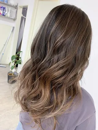 ロング 🥇近藤 恭輔🥇 Recharme新保のヘアスタイル