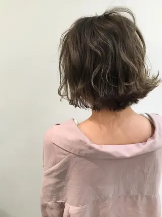 ミディアム カラー due hair 京都駅前店 MILBON オージュア認定サロン【デューヘアー】所属・ハイトーンブリーチ 土坂 由志【京都】のヘアスタイル