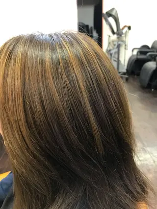 セミロング カラー 桧山 真のヘアスタイル