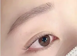 アイブロウ 🩰Misaki🦢 🪞のマツエク・マツパデザイン