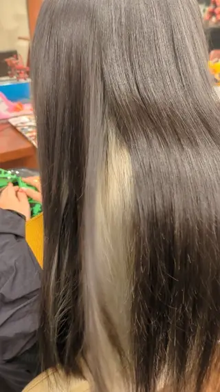 ロング カラー fuwat所属・秋葉原でカラーする なら🐉ちぇーたんのヘアスタイル