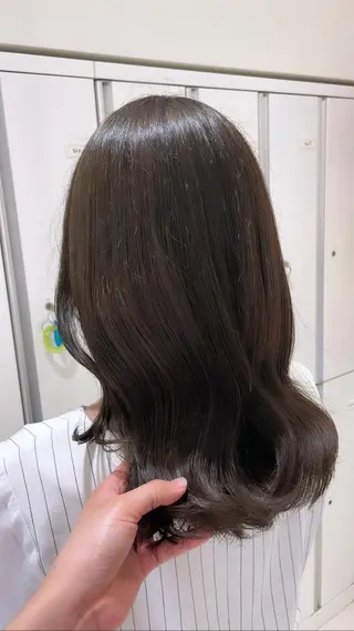 ミディアム カラー 赤み消し艶カラー・ 透明感カラー×美髪のヘアスタイル