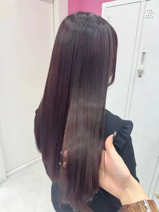 セミロング 𝐘𝐮𝐤𝐢 ベージュ系カラーのヘアスタイル