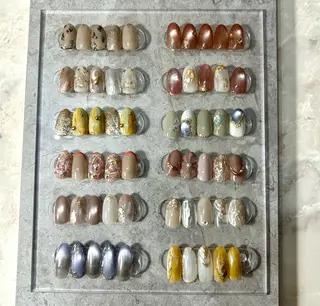 ミディアム cattleya nailのネイルデザイン