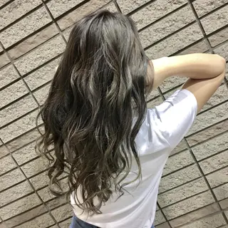 セミロング カラー N° jillva ♦️川端裕司♦️のヘアスタイル