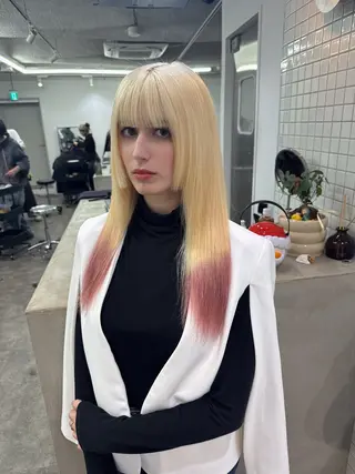 ロング ハイトーン/ピンク カラー/めい🎀のヘアスタイル