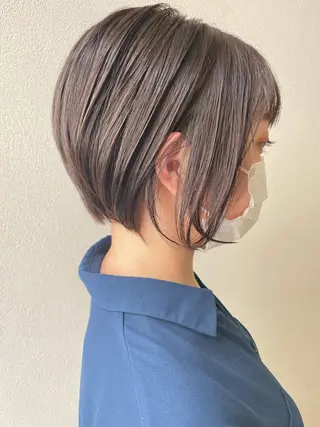 ショート カラー 沢田 瞳のヘアスタイル