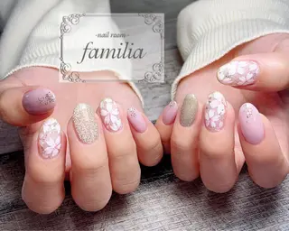 ネイル -nailroom- familiaのネイルデザイン