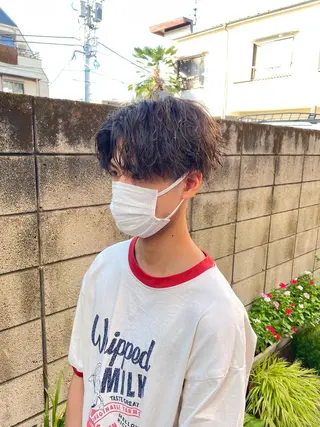 ショート カラー パーマ ヘアアレンジ メンズ アイブロウ スパイキー/フェザー /波巻き/かいとのヘアスタイル