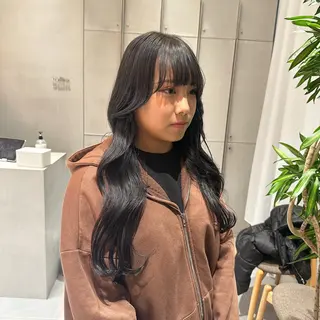 セミロング カラー ミオ💎透ける暗髪/ ブリーチなしWカラーのヘアスタイル