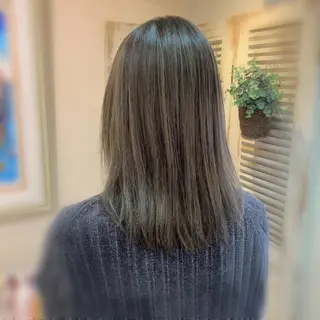 セミロング カラー LINK yumiのヘアスタイル