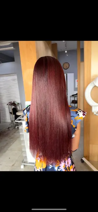 ミディアム miloc MOMOKAのヘアスタイル