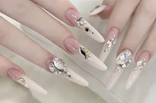 ネイル 鈴木 彩星のネイルデザイン