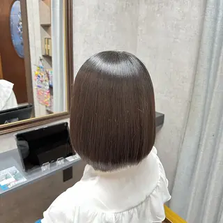 ミディアム 手塚 菜々美のヘアスタイル