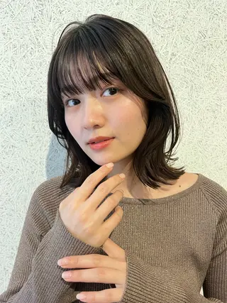 ミディアム カラー SOYON 🤍CHIZU🤍.のヘアスタイル