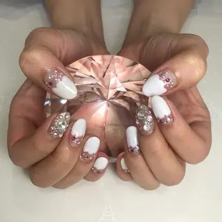 ネイル 椿森 美瑠紅の眉毛・アイブロウイメージ