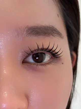 マツエク・マツパ miien(SALONVILLAGE内)所属・MOE /渋谷・明治神宮前のマツエク・マツパデザイン