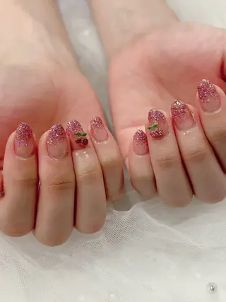 ネイル Zir nail 津田沼店所属・☁️ ゆい 🧸💛のネイルデザイン