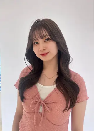 ロング 海外風レイヤー🎀 新宿MOMOKA🍑のヘアスタイル