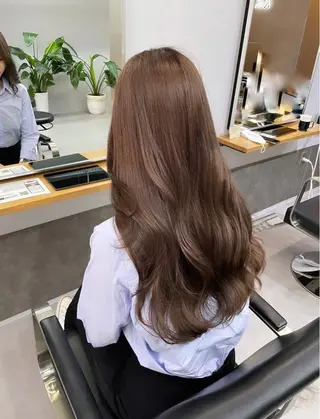 ロング カラー ミルクティーベージュ ❤︎レイヤー　MIAのヘアスタイル