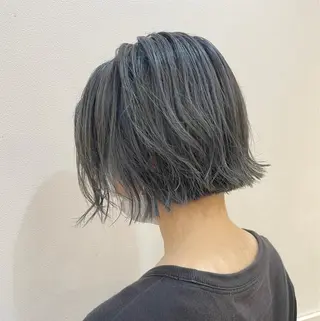 ショート 内田温子大人女性 ハイライト、ボブのヘアスタイル