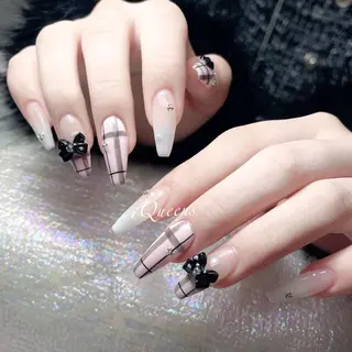 ネイル Queens テイのネイルデザイン