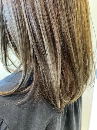 ミディアム カラー ボブ/インナーカラー /眉毛/Miyuのヘアスタイル