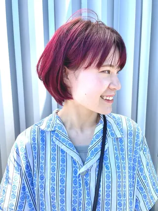 ショート カラー 岡田 恭明のヘアスタイル