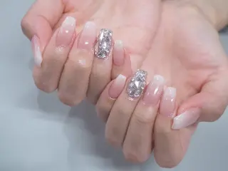 ショート 岡林 優美のネイルデザイン