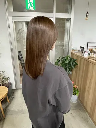 ミディアム カラー 榎本 亜衣のヘアスタイル