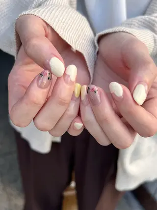 ネイル FIORITURA Maikoのネイルデザイン