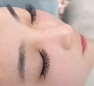 マツエク・マツパ アデル エクステサロンのマツエク・マツパデザイン