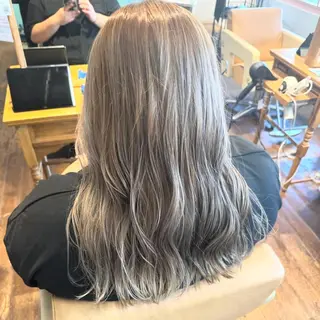 セミロング 鎌田 美紗希のヘアスタイル