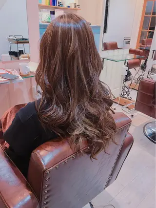 ロング わたなべ ゆりかのヘアスタイル