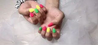 ネイル ネイリスト MRNのネイルデザイン